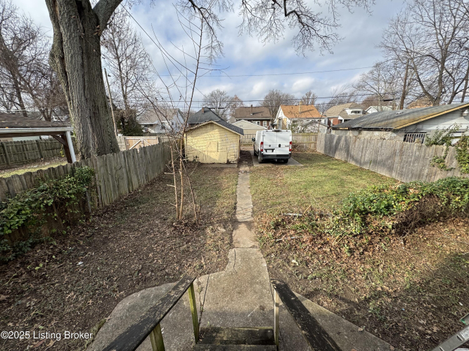 Listing Image 11