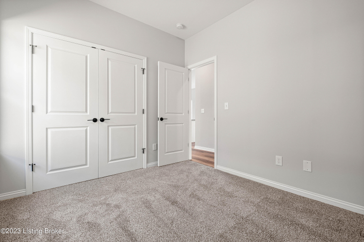 Listing Image 27