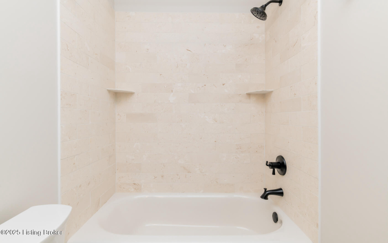 Listing Image 103