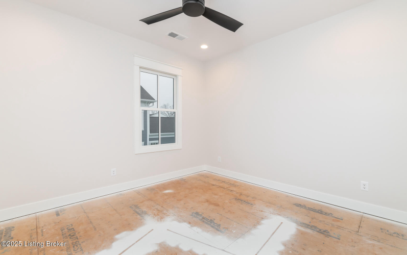 Listing Image 105