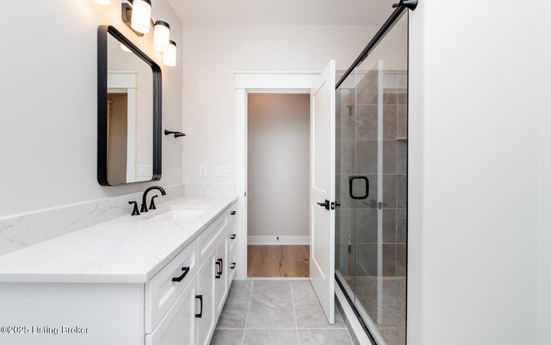 Listing Image 110