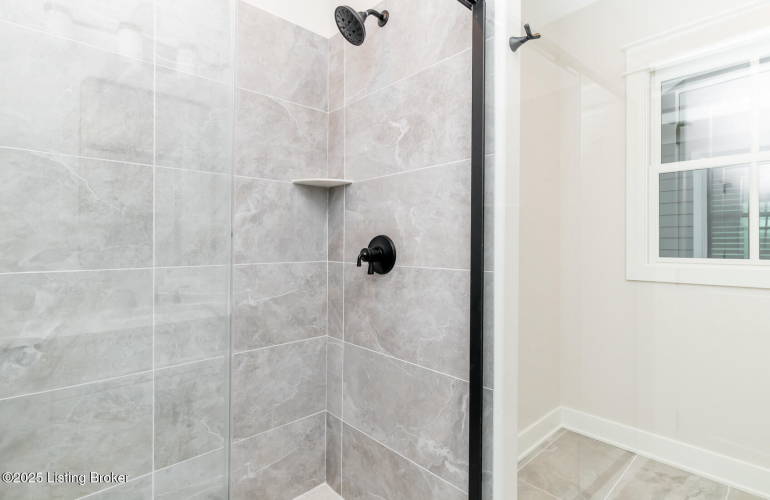 Listing Image 112