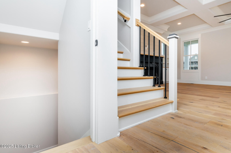 Listing Image 114