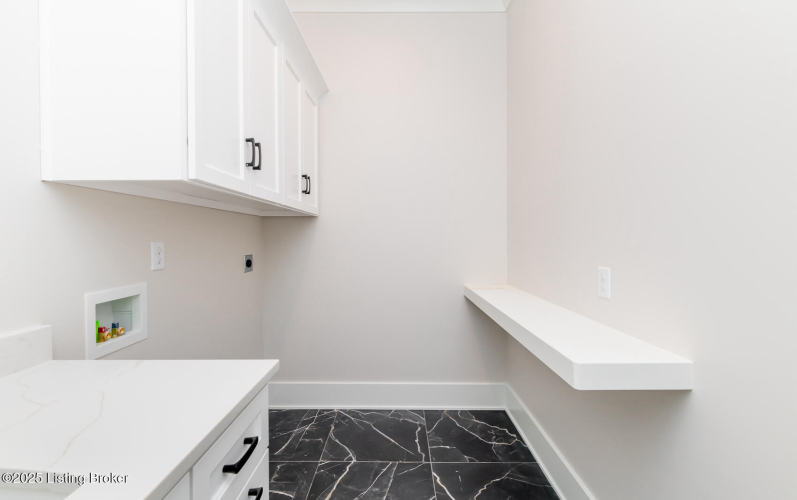 Listing Image 86