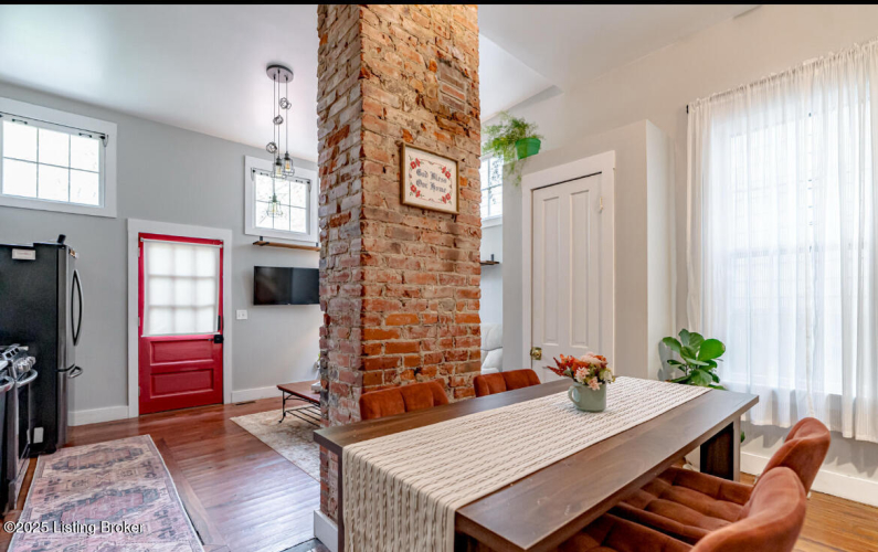 Listing Image 19