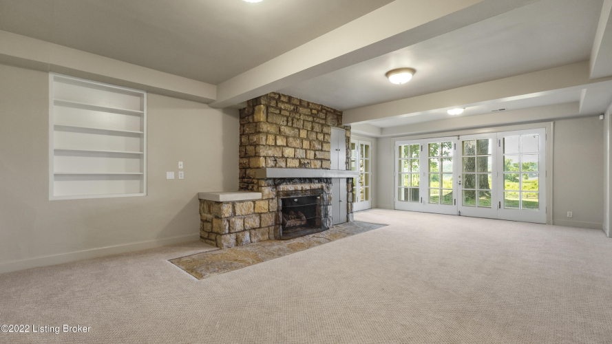 Listing Image 101