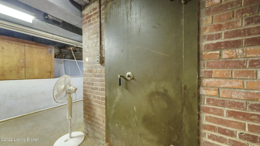 Listing Image 105