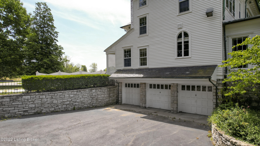 Listing Image 129