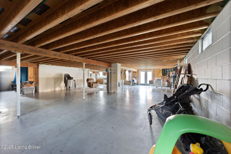 Listing Image 104