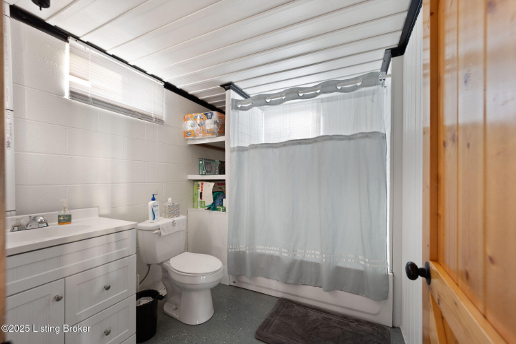 Listing Image 110