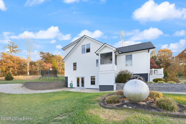 Listing Image 17
