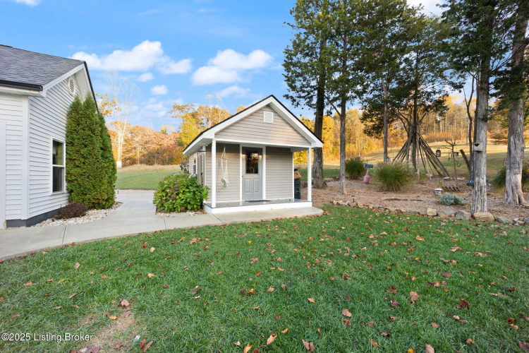 Listing Image 5