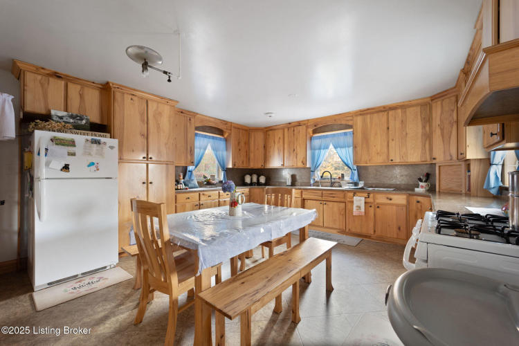 Listing Image 53