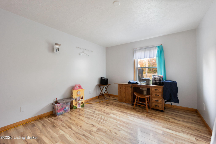 Listing Image 71