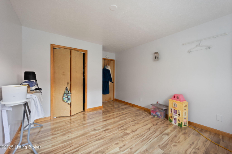 Listing Image 72