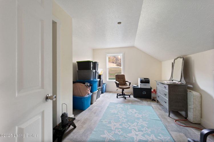Listing Image 77