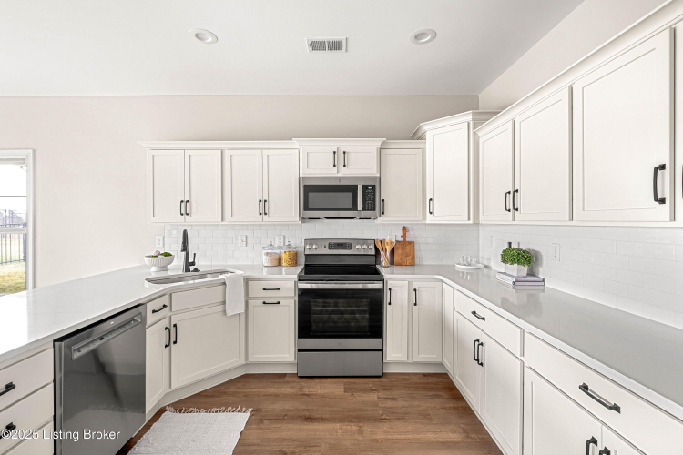 Listing Image 14
