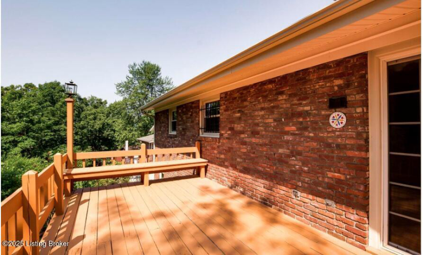 Listing Image 8