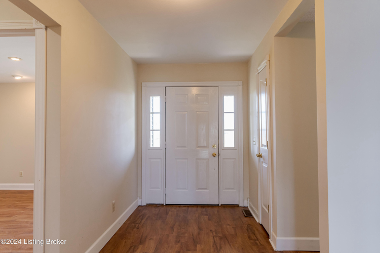 Listing Image 17