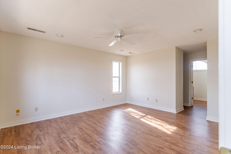 Listing Image 54