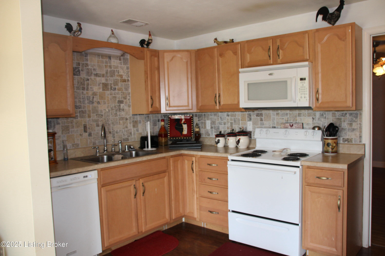 Listing Image 77