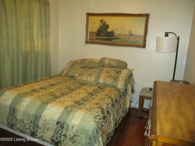 Listing Image 8