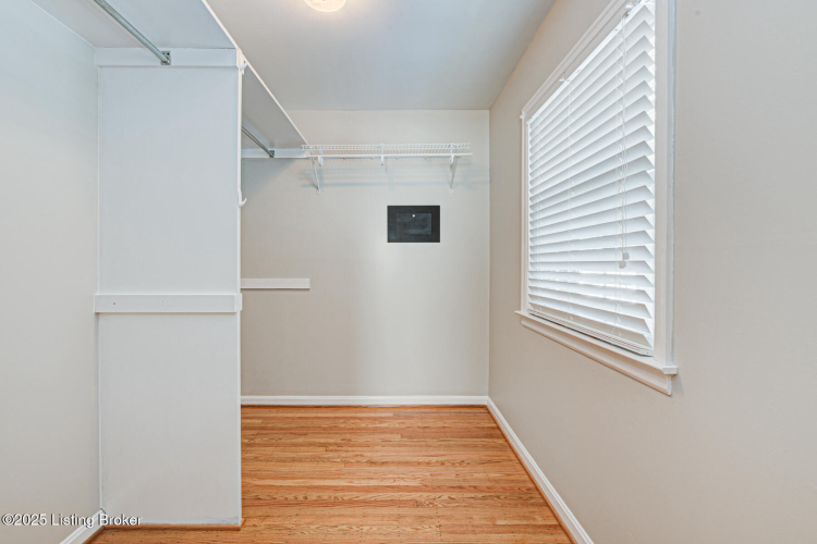 Listing Image 37