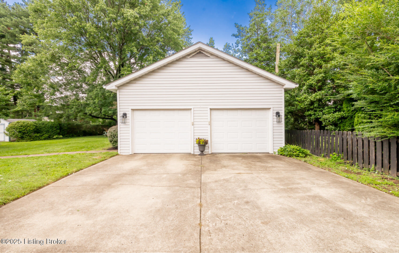 Listing Image 58