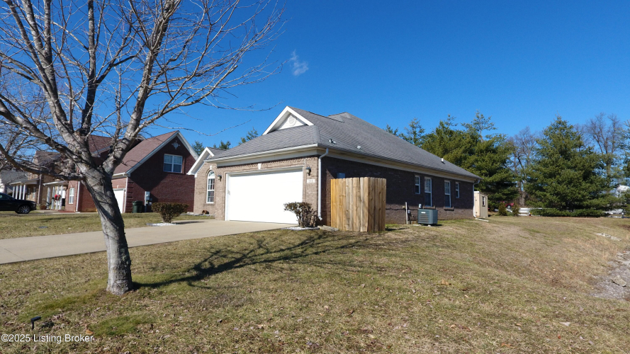 Listing Image 48