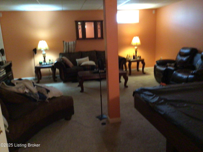 Listing Image 32
