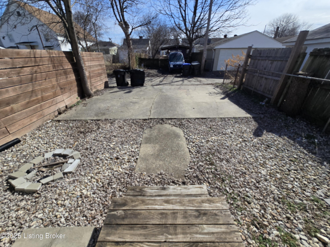 Listing Image 24