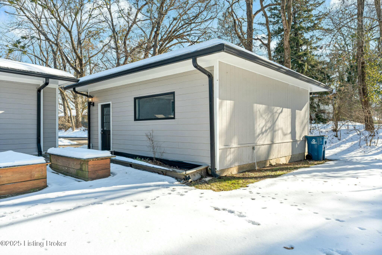 Listing Image 90