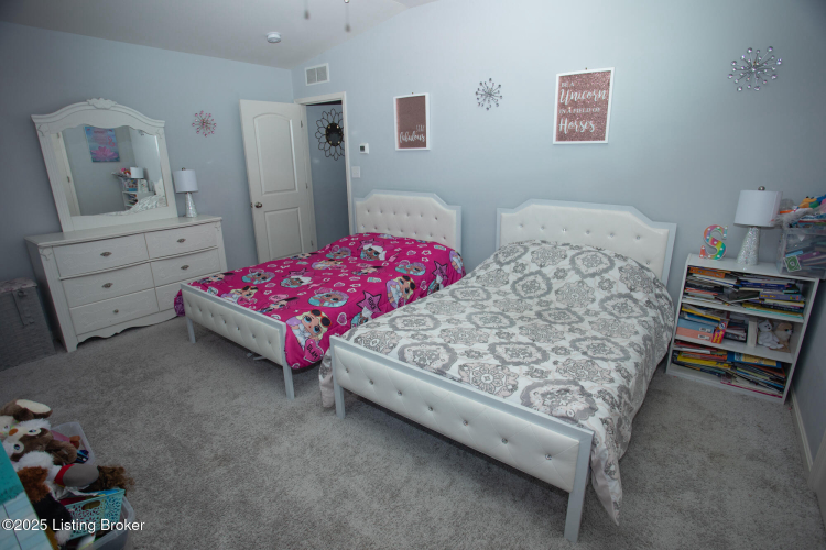 Listing Image 64