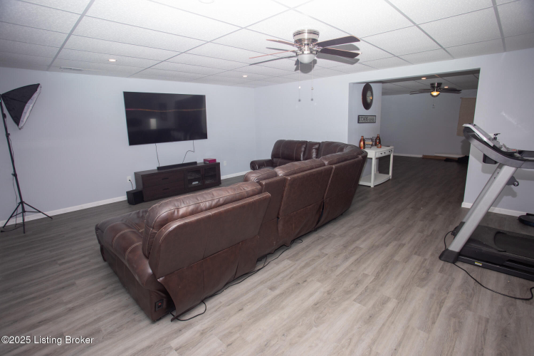 Listing Image 82
