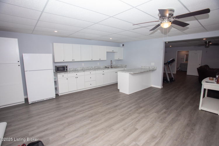 Listing Image 84