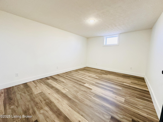 Listing Image 86