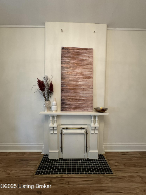 Listing Image 11