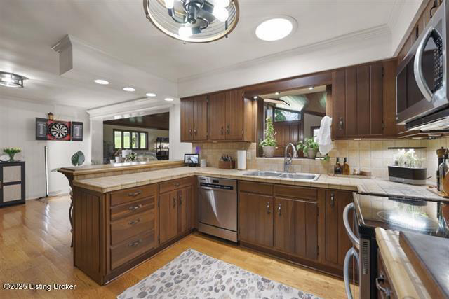 Listing Image 10