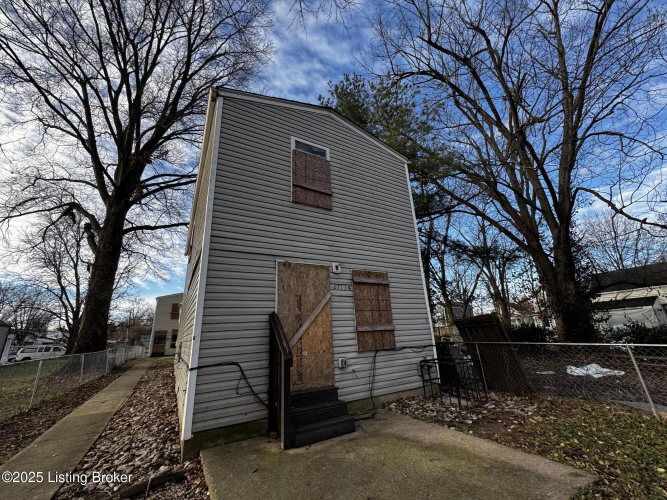 Listing Image 8