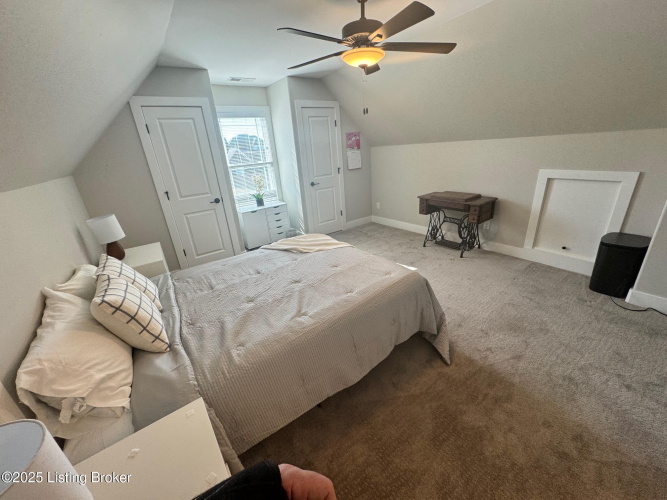 Listing Image 43