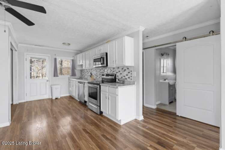 Listing Image 2