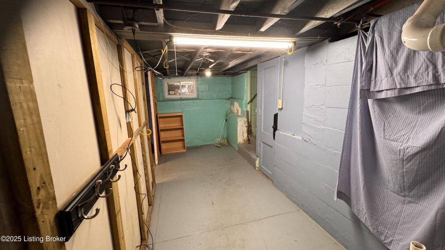 Listing Image 18