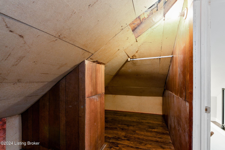 Listing Image 33