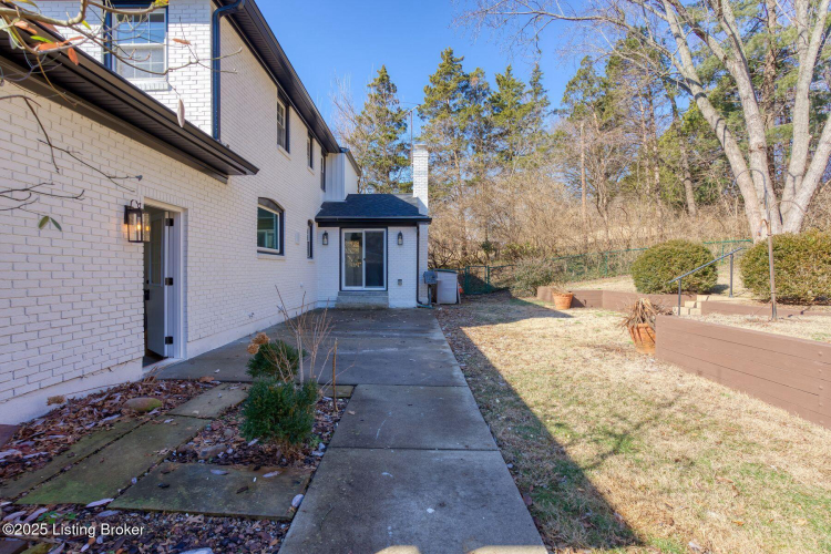Listing Image 48