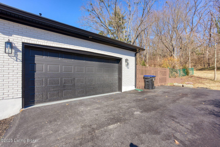 Listing Image 59