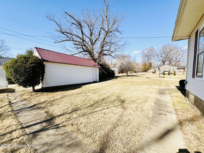 Listing Image 12