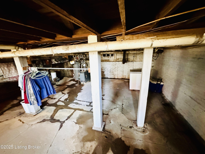 Listing Image 64
