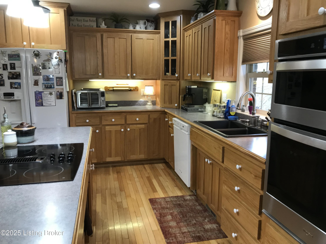 Listing Image 18