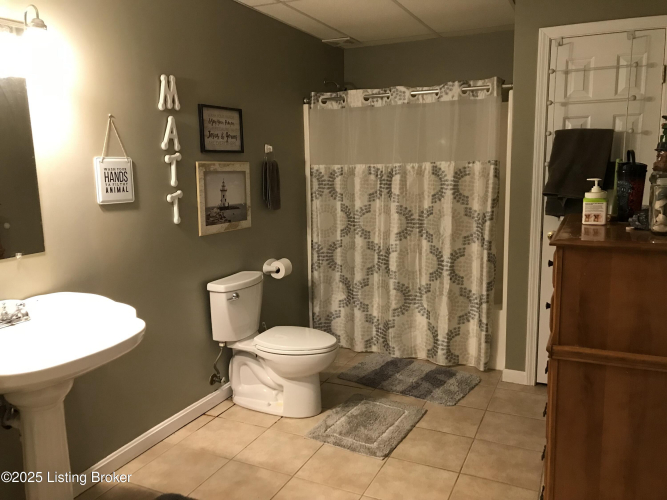Listing Image 37