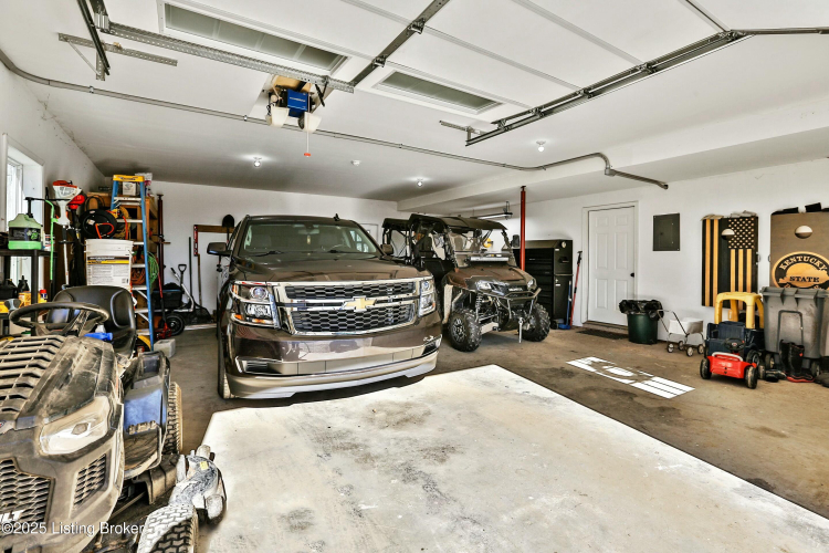 Listing Image 43